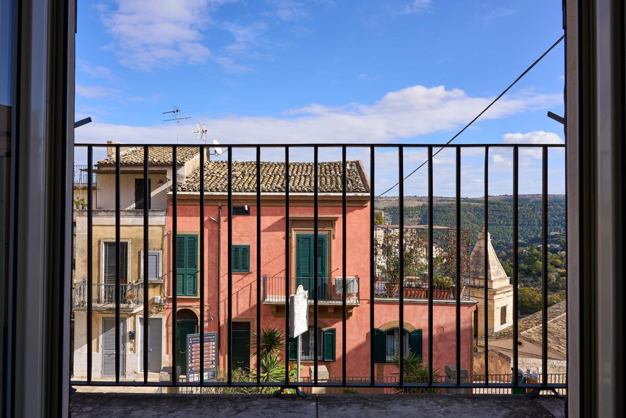 Le Scale Sul Barocco Hotel Ragusa Exterior photo